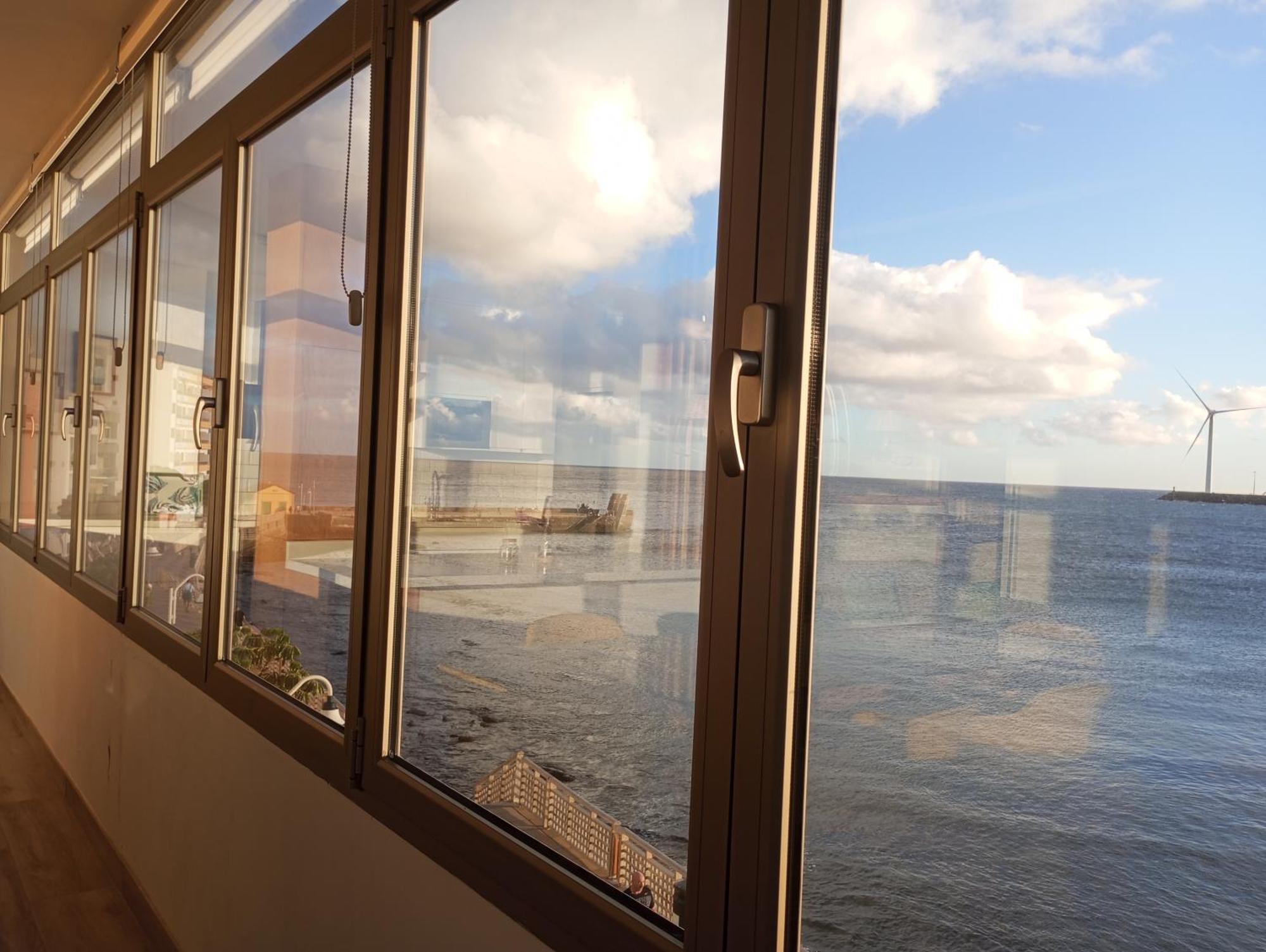 Sea View On Arinaga Beach Apartment Exterior photo